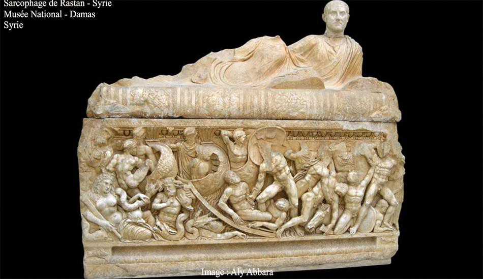 Un sarcophage datant de la période romaine (2e siècle ap. J.-C.) - Homs - Rastan - Syrie - Un ensemble de combattants livrant des batailles maritimes et terrestres