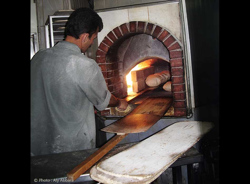 Syrie - Four à pain traditionnel (kmaj) -   فرن خبز الكماج ـ حلب ـ سوريا