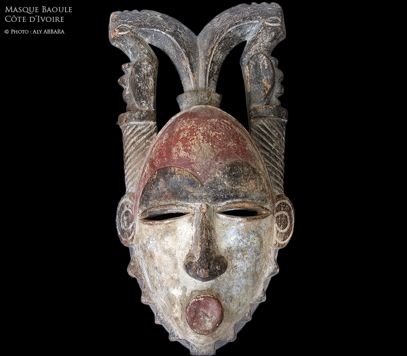 Masque siffleur lomané (surmonté de deux oiseaux) - Peuple Baoulé - Côte d'Ivoire
