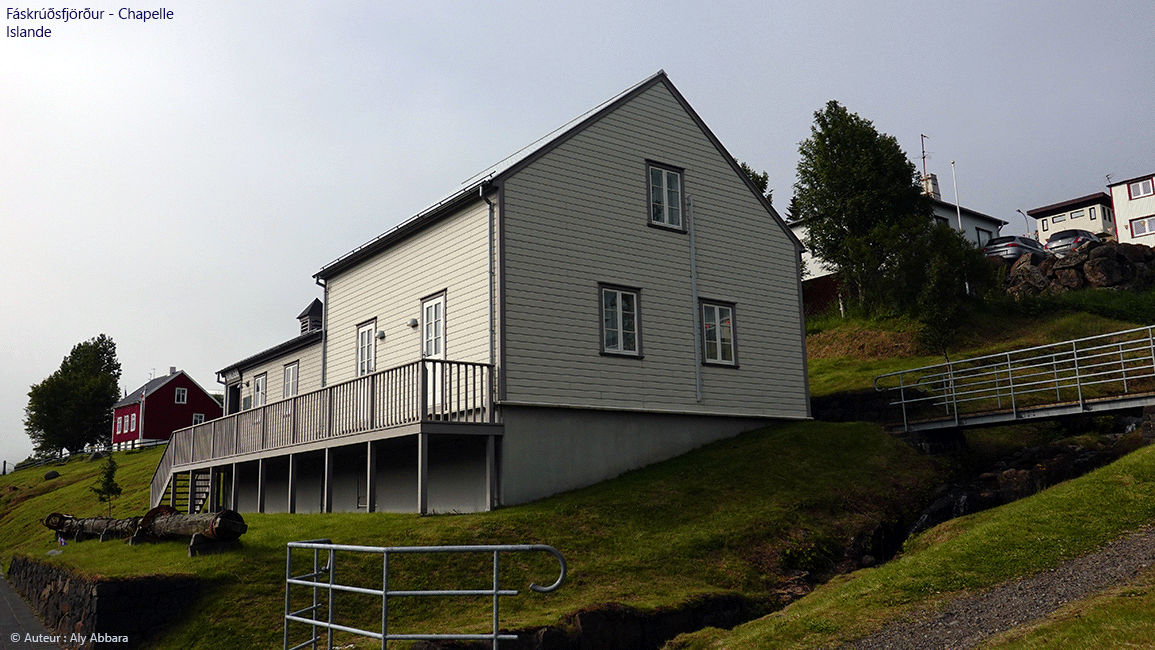 Islande (Iceland) orientale - Village et fjord de Fáskrúðsfjörður - La chapelle des Française restaurée