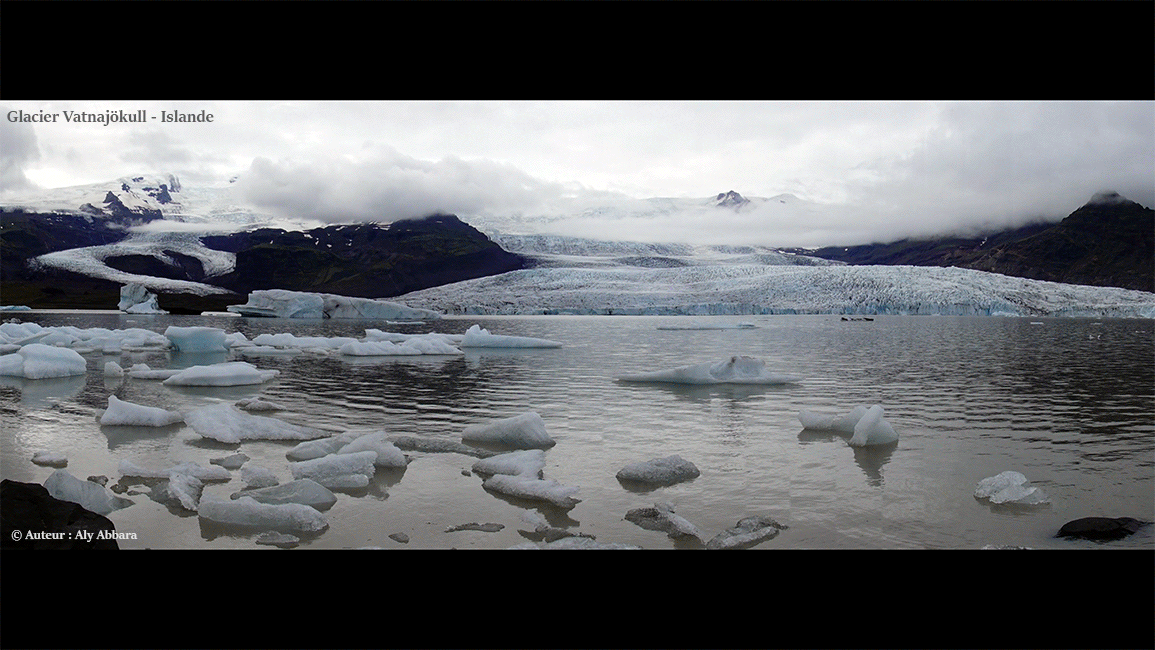 Islande (Iceland) - Lagune de Fjallsárlón au pied du Glacier Fjallsjökull une des langues méridionales du grand glacier « Vatnajökull »
