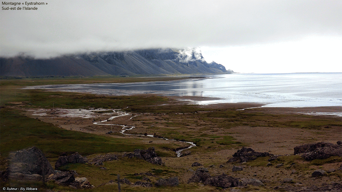 Islande (Iceland) - Montagne volcanique Eystrahorn ou Austurhorn - Baie de Lón - Côte du sud-est de l'Islande