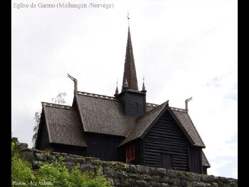 L'église de GARMO en bois debout (Vue de l'extérieur et de l'intérieur) - Parc de Maihaugen - La Norvège