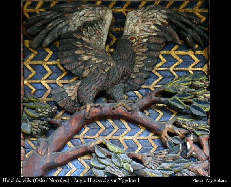 L'aigle " Hraesvelg " agitant ses ailes ; il vivait sur les branches de l'Arbre du Monde Yggdrasil - Mythologie nordique