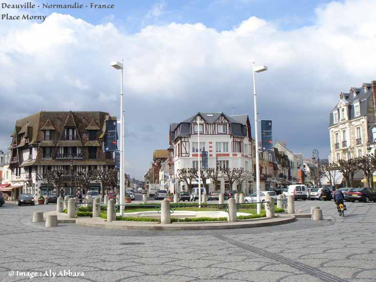 Deauville - Normandie : Place Morny 